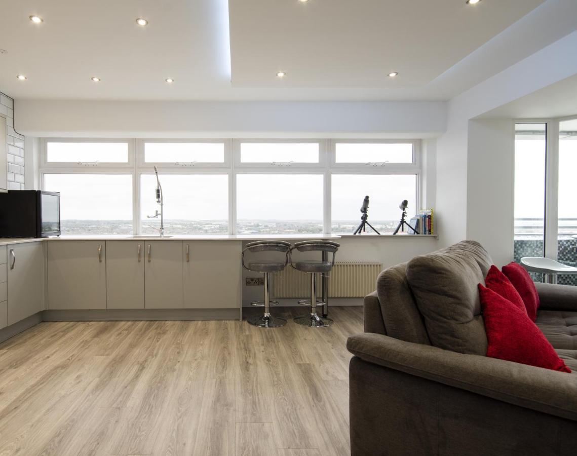 Luxury Panoramic Balcony Swindon Central Luaran gambar
