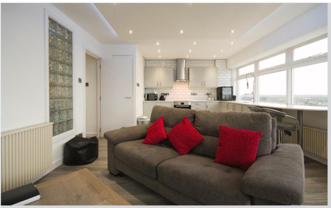 Luxury Panoramic Balcony Swindon Central Luaran gambar